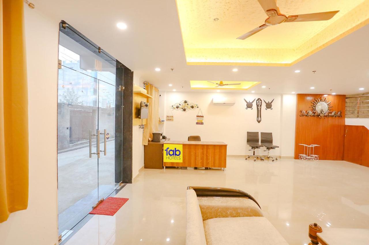 Fabexpress Taj Residency Near Yashobhoomi Convention Centre Hotel Делхи Екстериор снимка